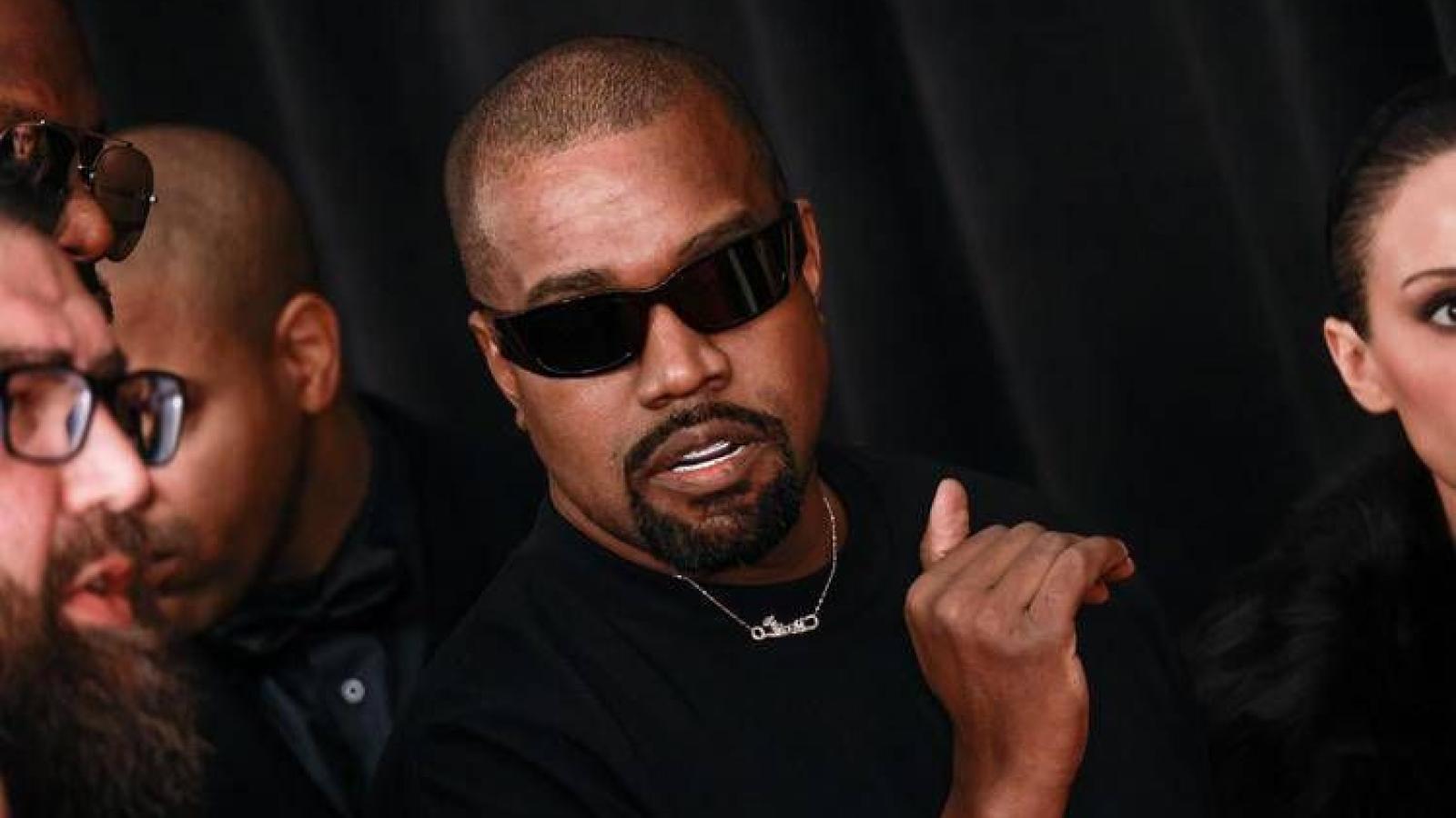 Kanye West, la protesta in Uk: "No al concerto a Londra". E il caso diventa politico