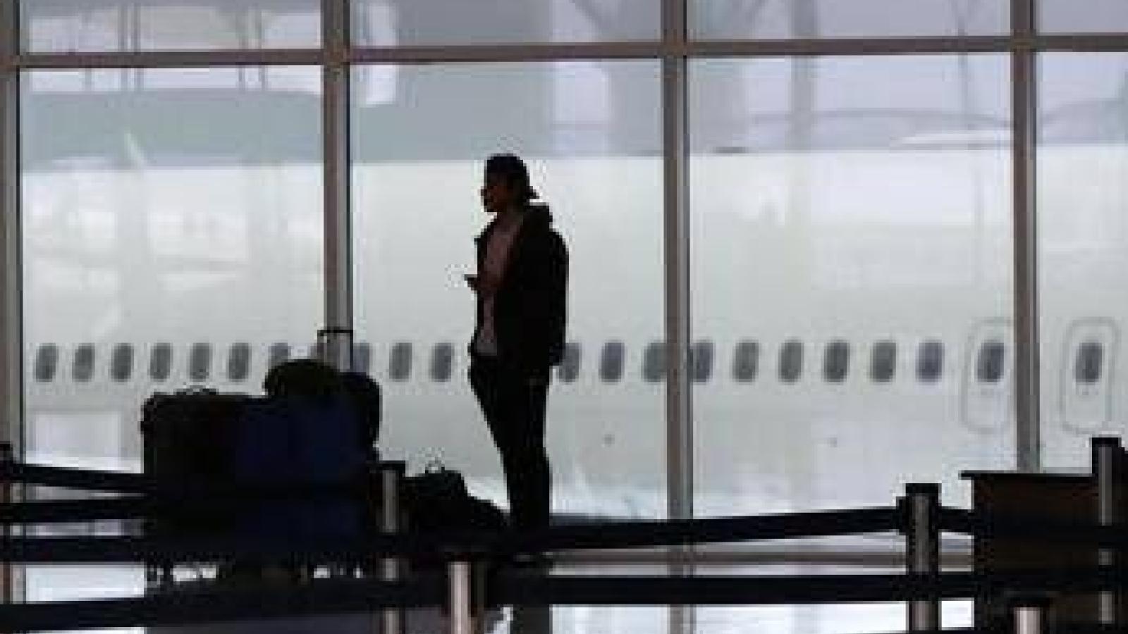 Carburante a rischio per i voli, al via restrizioni in 4 aeroporti italiani